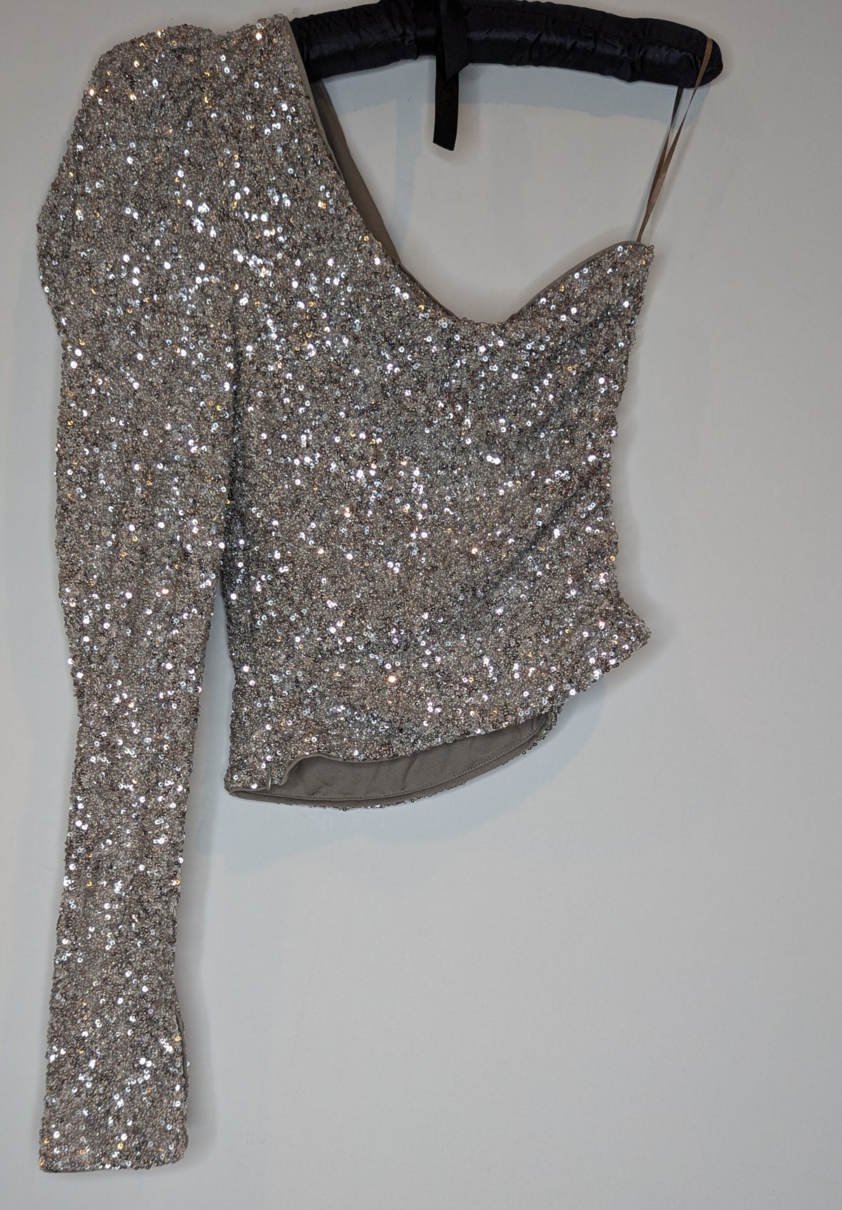 Express Sequin One Puff Shoulder Top