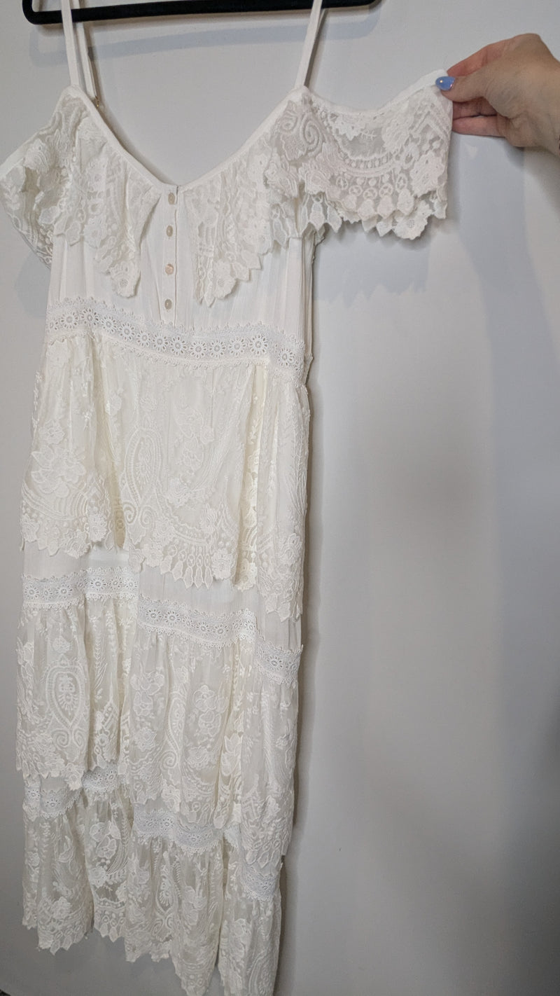 Tulle & Batiste White Lace Tiered Maxi Dress