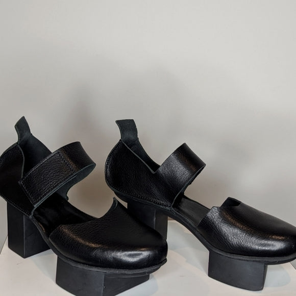 Trippen 'HAPPY BLANK' Black Leather & Rubber Flatform Court Shoes