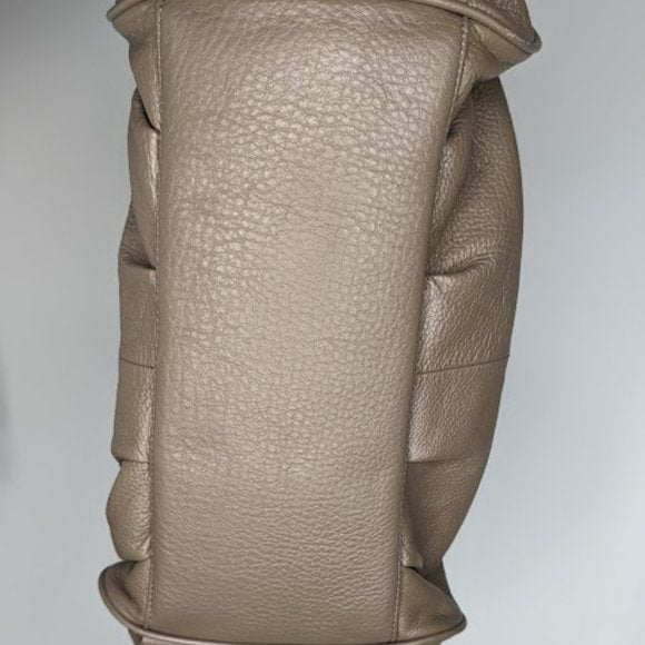 Fake oroton bags deals