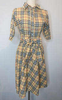 Burberry Look Fit & Fare Dress